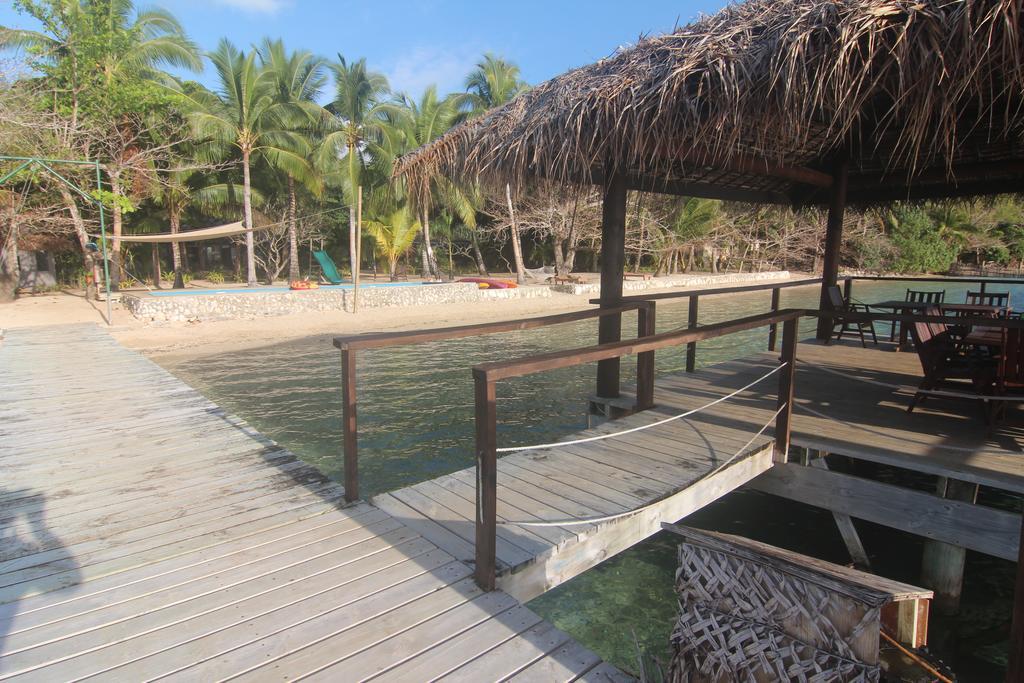 Tongan Beach Resort Utungake Exterior photo