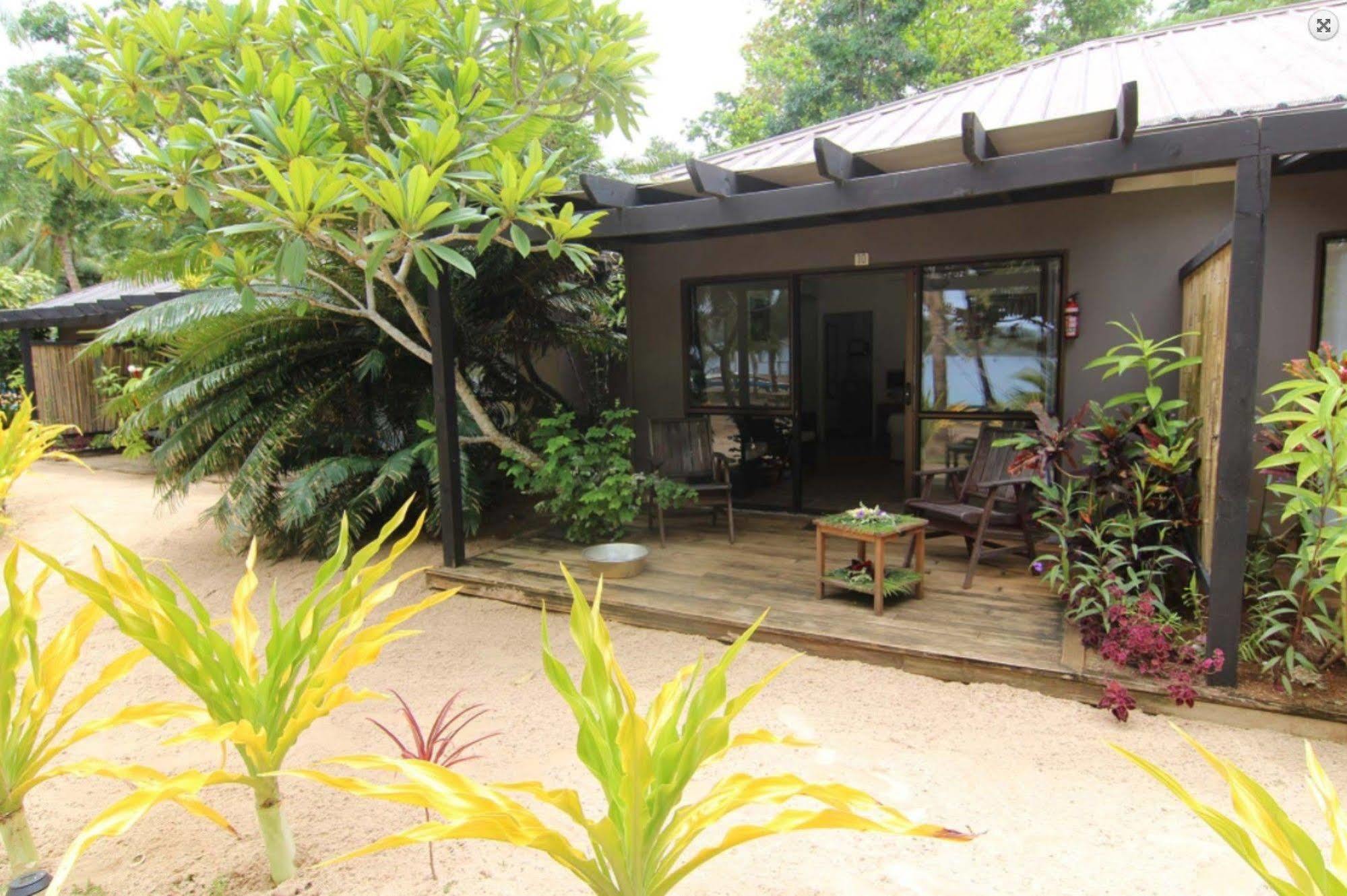 Tongan Beach Resort Utungake Exterior photo