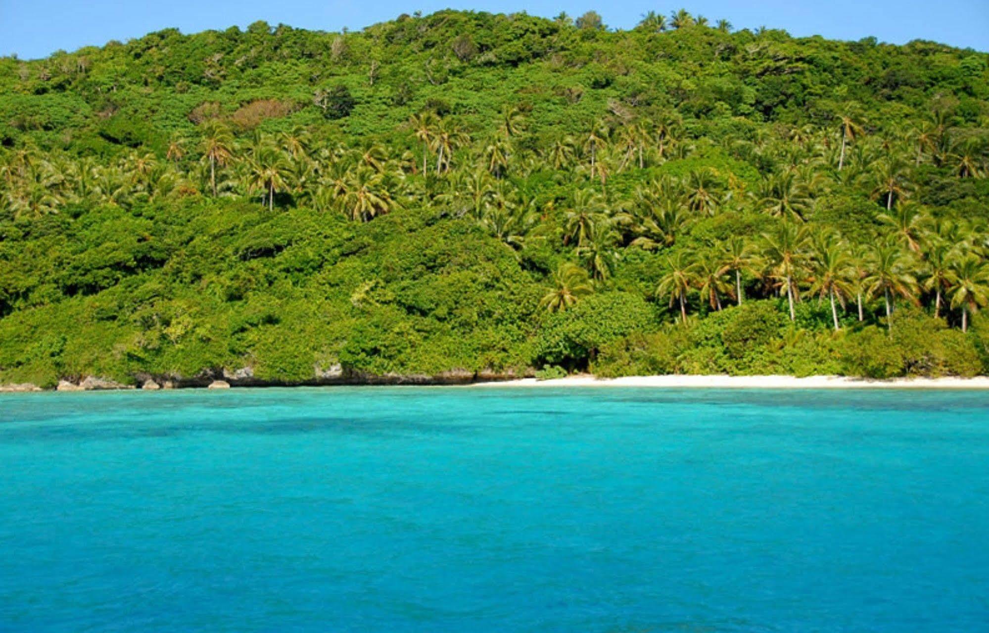 Tongan Beach Resort Utungake Exterior photo